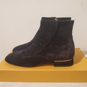 Tod's Snap Detailed Suede Ankle Boots